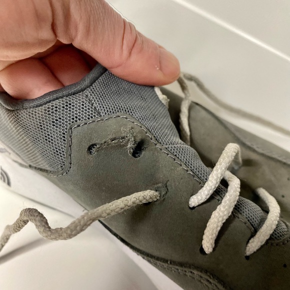North Face Sneakers - Women’s 7.5 - Damage - Picture 8 of 12